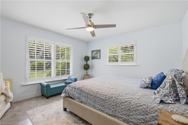 150 Logan BLVD N, Naples, FL 34119