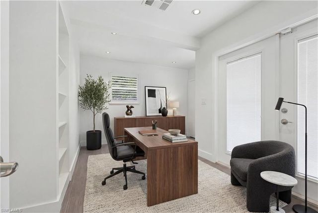 150 Logan BLVD N, Naples, FL 34119