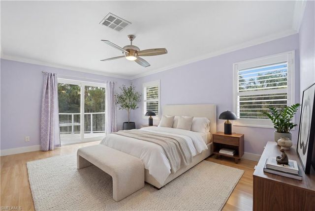 150 Logan BLVD N, Naples, FL 34119