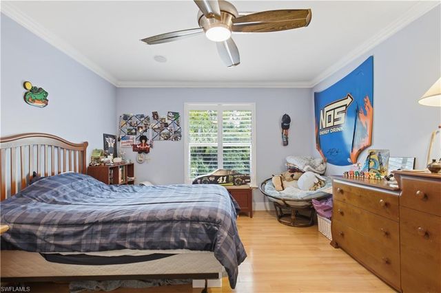 150 Logan BLVD N, Naples, FL 34119