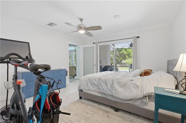 150 Logan BLVD N, Naples, FL 34119