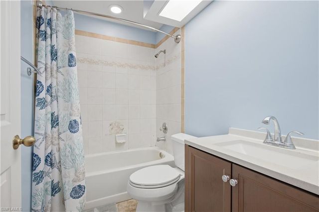 150 Logan BLVD N, Naples, FL 34119