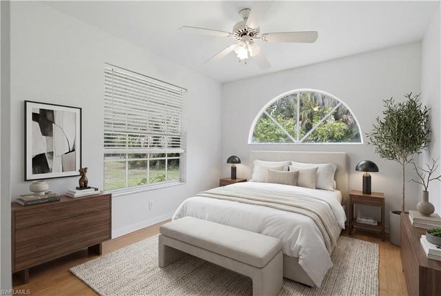 150 Logan BLVD N, Naples, FL 34119