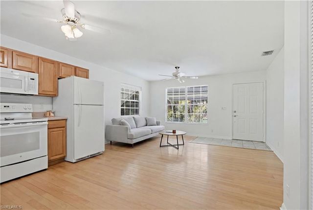 150 Logan BLVD N, Naples, FL 34119