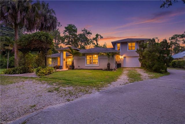 150 Logan BLVD N, Naples, FL 34119
