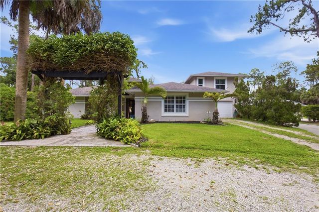 150 Logan BLVD N, Naples, FL 34119
