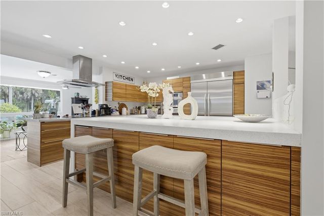 150 Logan BLVD N, Naples, FL 34119