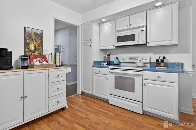 434 Hoffman Station Road, Monroe, NJ 08831