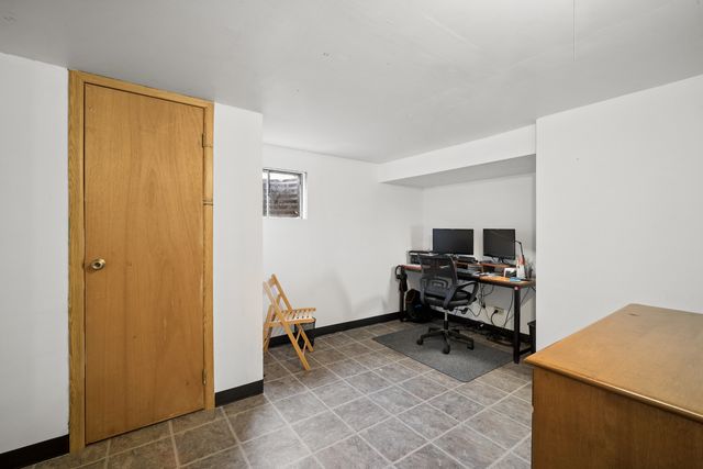 1050 E KITSON Drive, Palatine, IL 60074