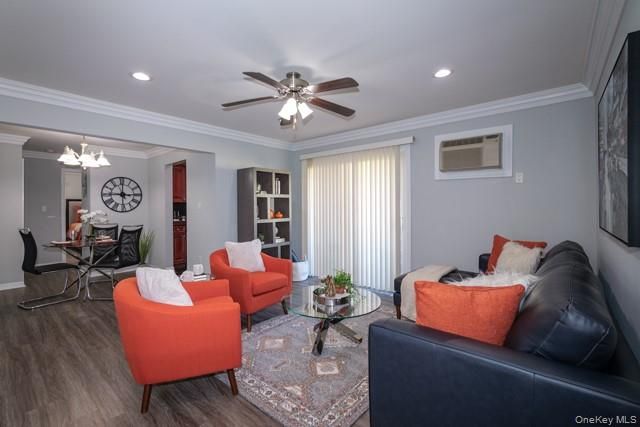 675 Conklin Street 19A, Farmingdale, NY 11735