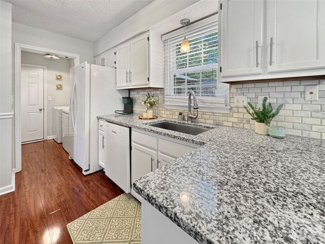 7806 Lobilia Lane, Charlotte, NC 28214