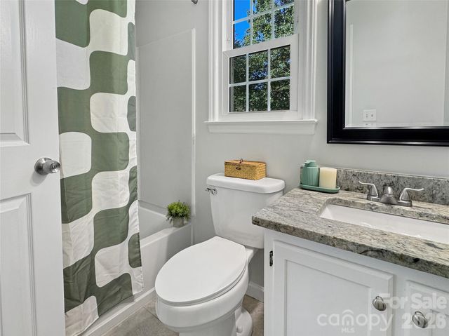 7806 Lobilia Lane, Charlotte, NC 28214