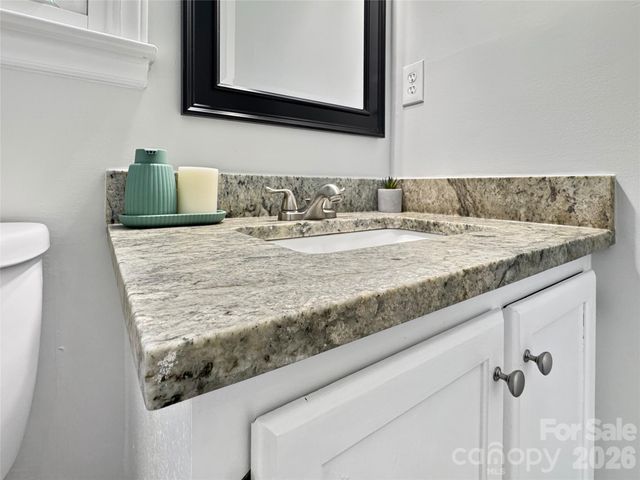 7806 Lobilia Lane, Charlotte, NC 28214