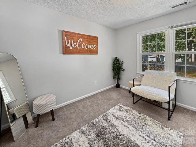 7806 Lobilia Lane, Charlotte, NC 28214
