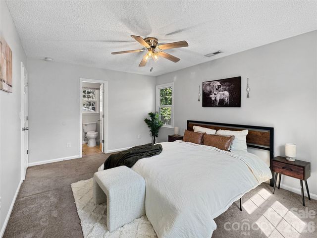 7806 Lobilia Lane, Charlotte, NC 28214