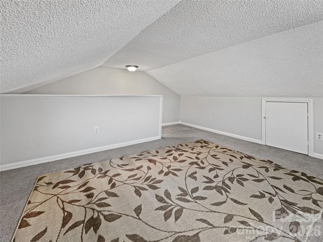 7806 Lobilia Lane, Charlotte, NC 28214