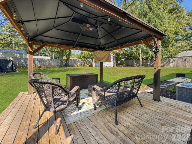 7806 Lobilia Lane, Charlotte, NC 28214