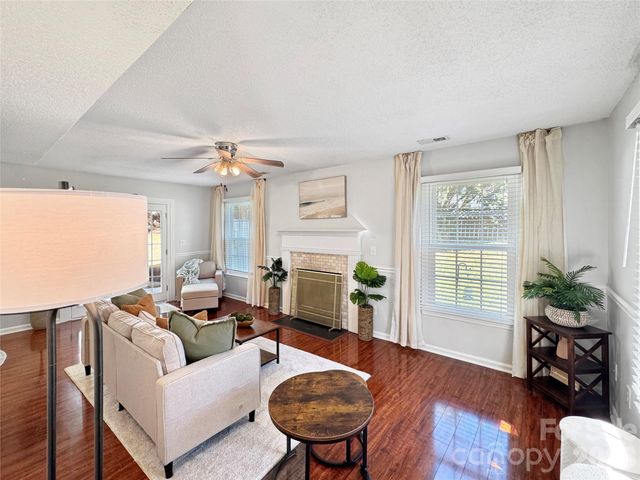 7806 Lobilia Lane, Charlotte, NC 28214