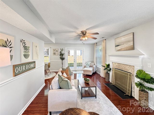7806 Lobilia Lane, Charlotte, NC 28214