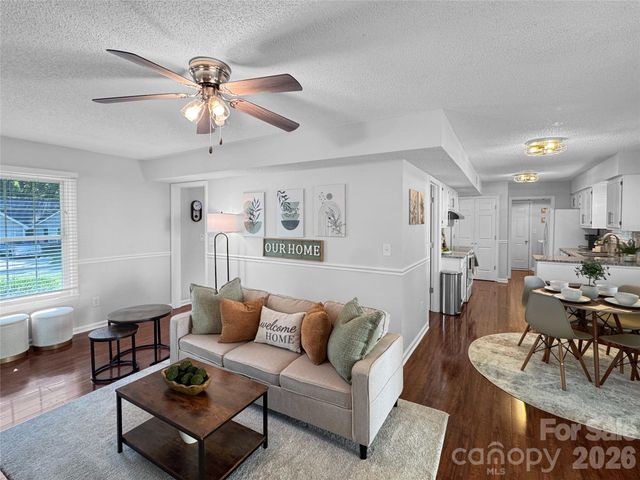 7806 Lobilia Lane, Charlotte, NC 28214