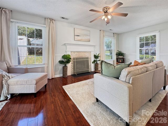 7806 Lobilia Lane, Charlotte, NC 28214