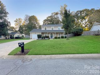 7806 Lobilia Lane, Charlotte, NC 28214