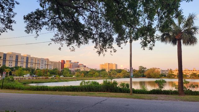 14 Lockwood Drive 2d, Charleston, SC 29401