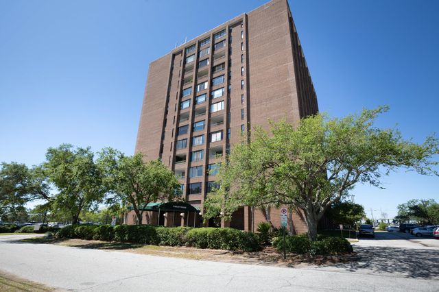 14 Lockwood Drive 2d, Charleston, SC 29401