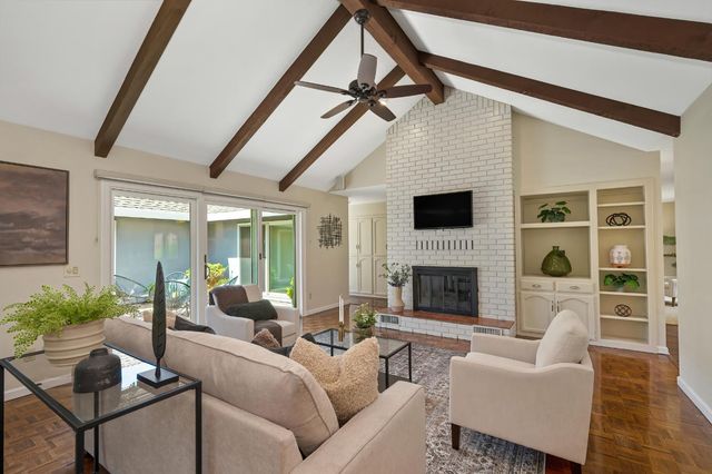 7686 River Ranch Way, Sacramento, CA 95831