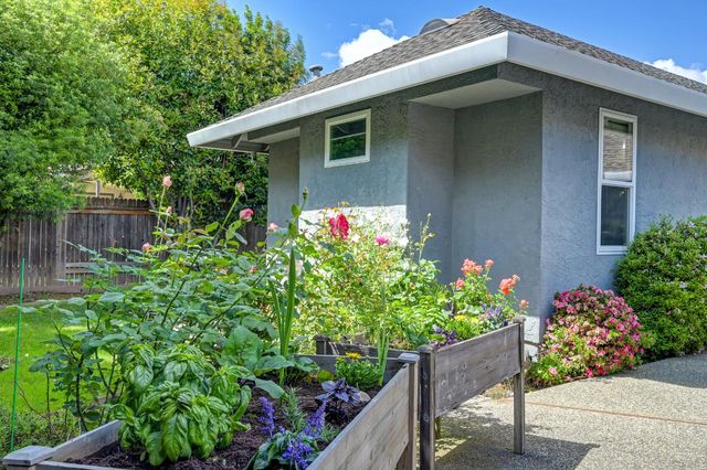 7686 River Ranch Way, Sacramento, CA 95831