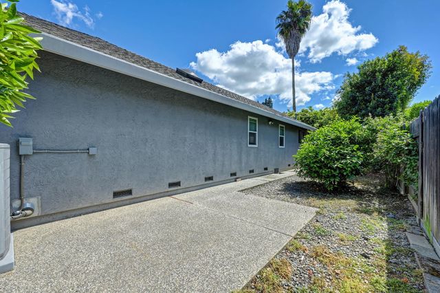 7686 River Ranch Way, Sacramento, CA 95831