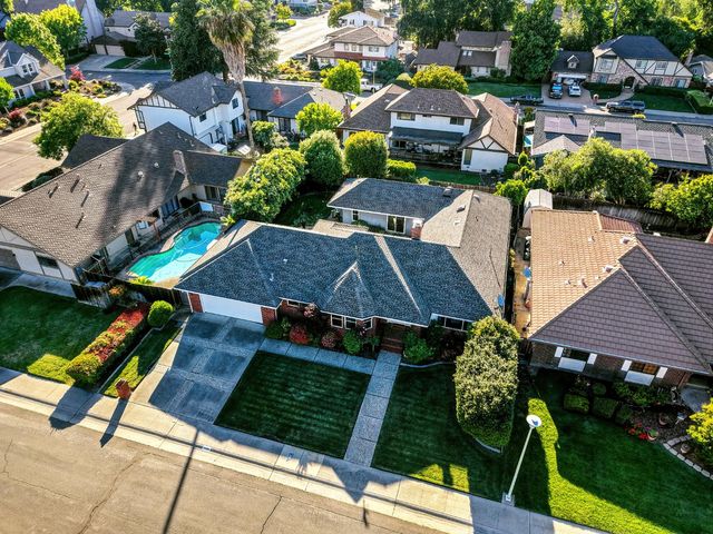 7686 River Ranch Way, Sacramento, CA 95831