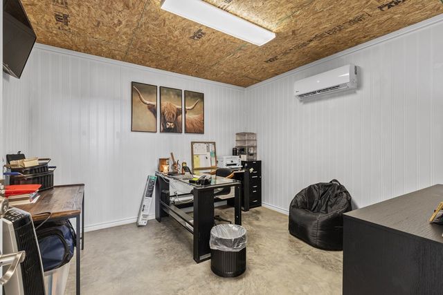 1810 S County Rd 1069, Midland, TX 79706