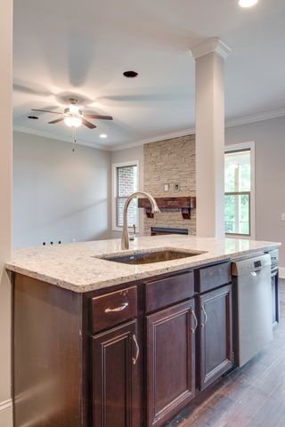 705 Harpeth Knoll Ct, Nashville, TN 37221