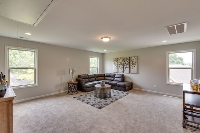 705 Harpeth Knoll Ct, Nashville, TN 37221