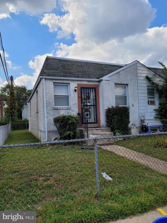 930 PINE RD, Sharon Hill, PA 19079