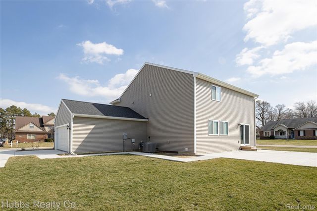 7340 Westminster Circle, Grand Blanc Charter Township, MI 48439