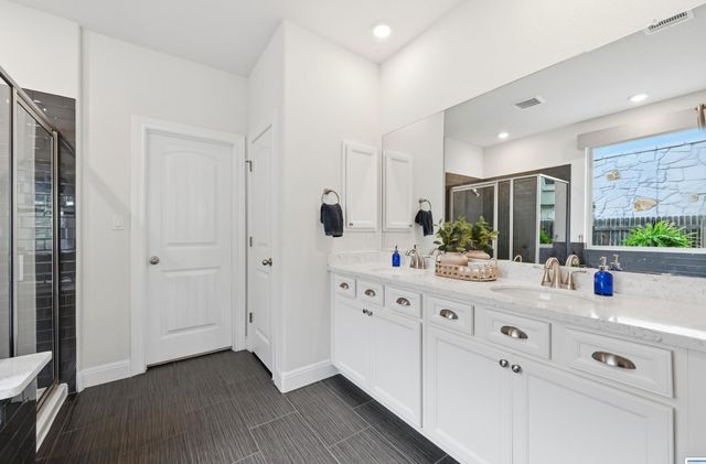 16032 La Rosa DR, Austin, TX 78738