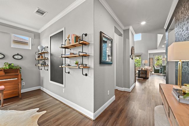 16032 La Rosa DR, Austin, TX 78738