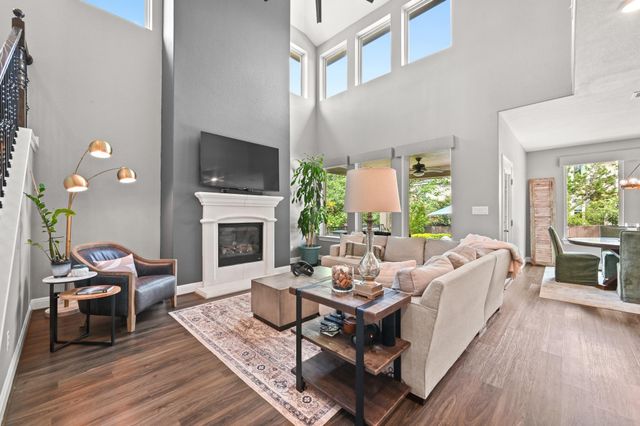 16032 La Rosa DR, Austin, TX 78738