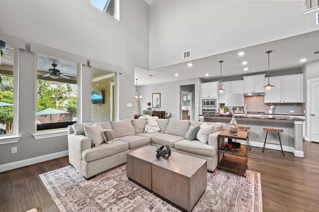 16032 La Rosa DR, Austin, TX 78738