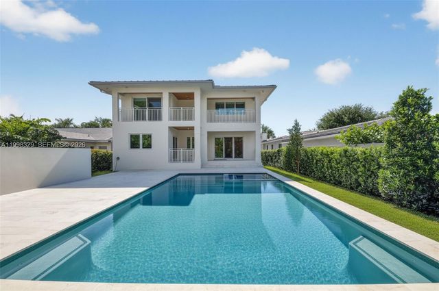 1017 S Palmway, Lake Worth, FL 33460