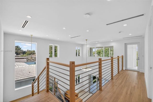1017 S Palmway, Lake Worth, FL 33460