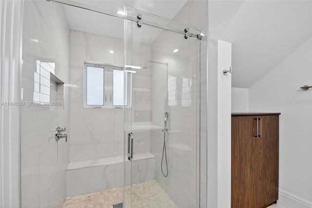 1017 S Palmway, Lake Worth, FL 33460