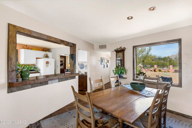 132 W River Road, Tucson, AZ 85704