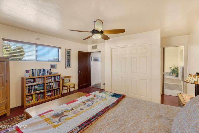 132 W River Road, Tucson, AZ 85704