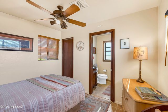 132 W River Road, Tucson, AZ 85704