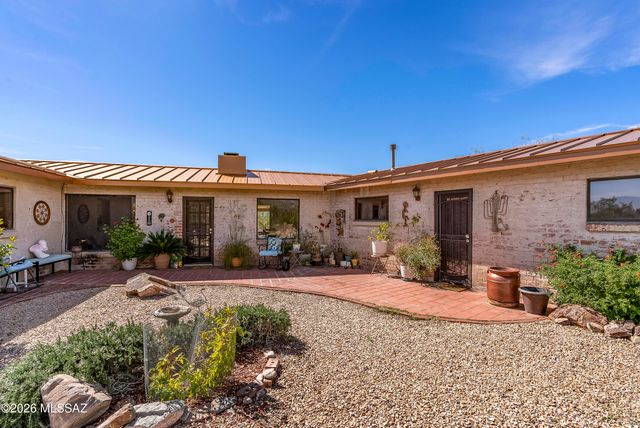 132 W River Road, Tucson, AZ 85704