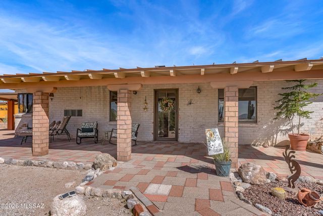 132 W River Road, Tucson, AZ 85704