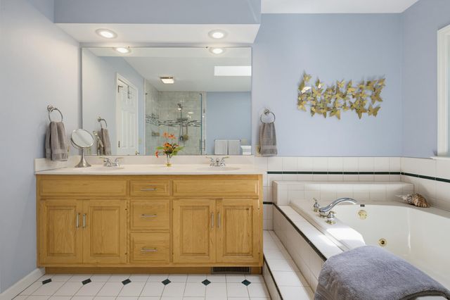 3276 VERDANT GRV, Lancaster, PA 17601